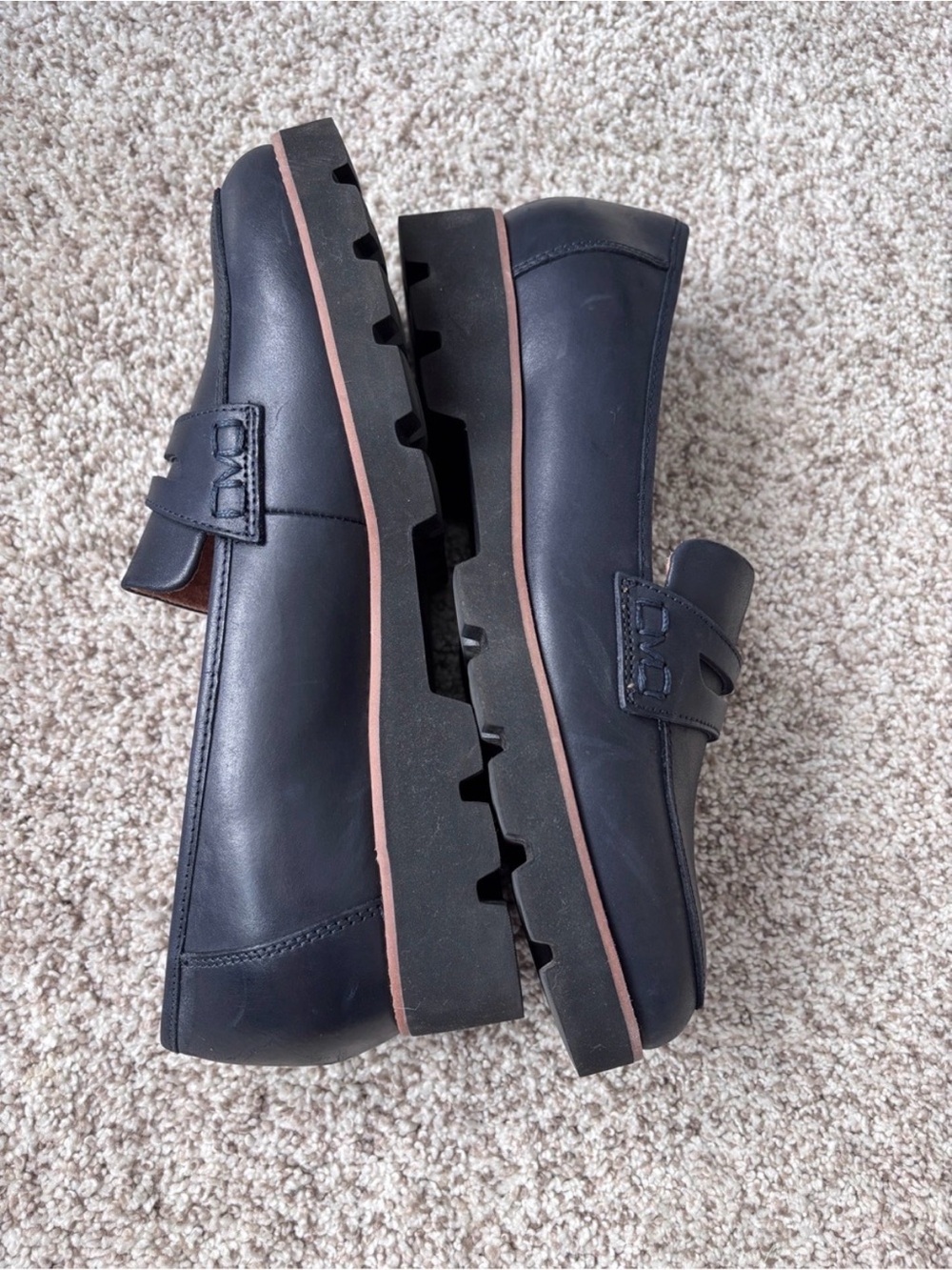 Vionic Navy Leather Penny Loafers 8 Wide - Picture 8 of 10